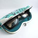 sunglass / eyeglasses case ..
