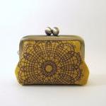 Mini frame jewelry case wit..