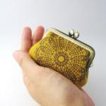 Mini frame jewelry case wit..
