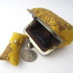 Mini frame jewelry case wit..