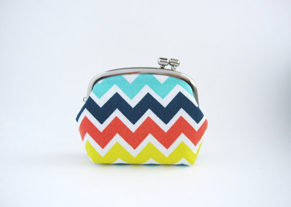  silver frame coin purse - rainbow chevron
